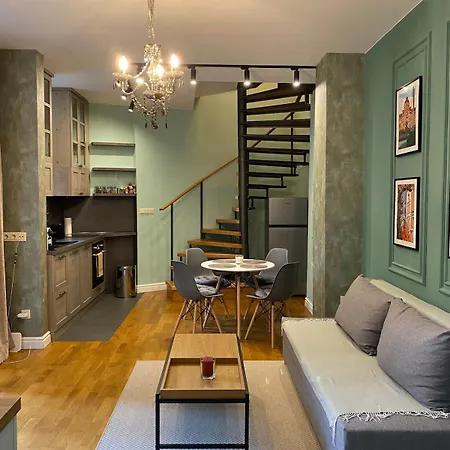 Cozy Townhouse In The Heart Of Sofia
